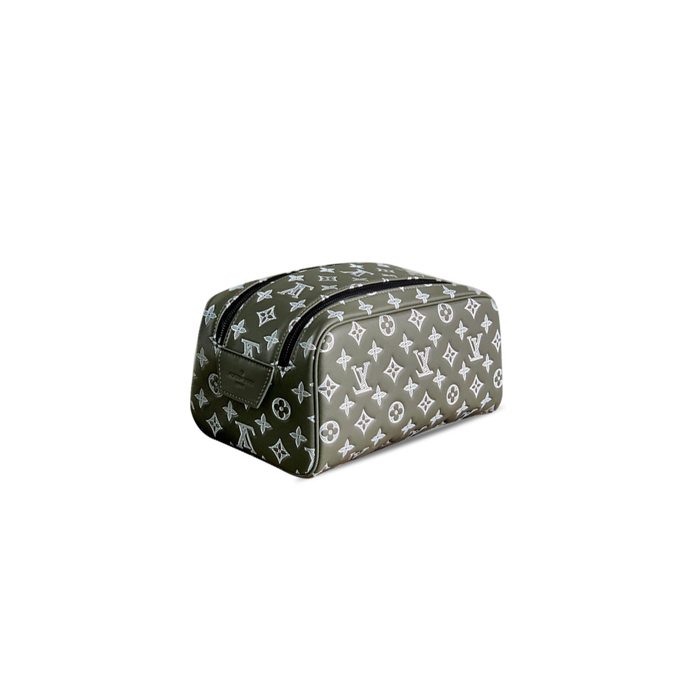 LOUIS VUITTON DOPP KIT M12651 (28*16.5*15cm) 